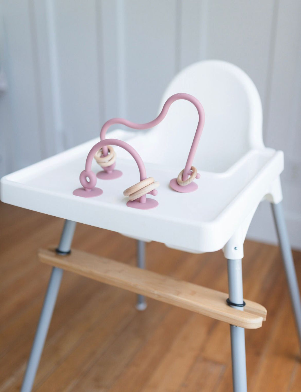 Fesselndes und beruhigendes Saugringspielzeug für Babys